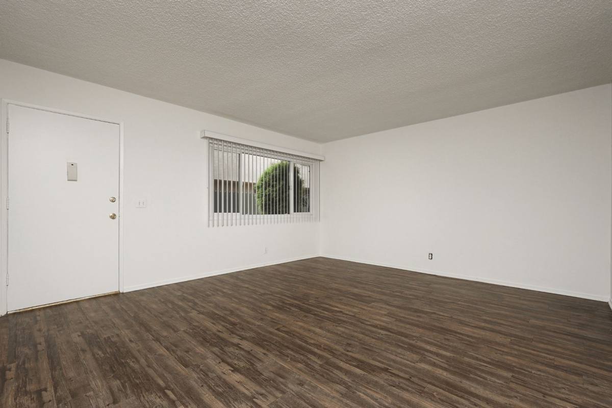 Apartment for rent at 840 Fischer St, Glendale, CA 91205