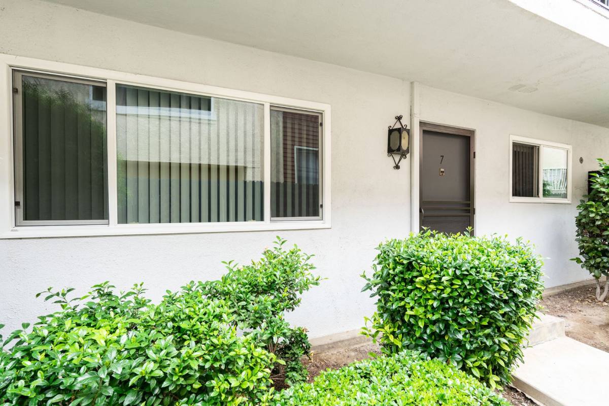 Apartment for rent at 840 Fischer St, Glendale, CA 91205