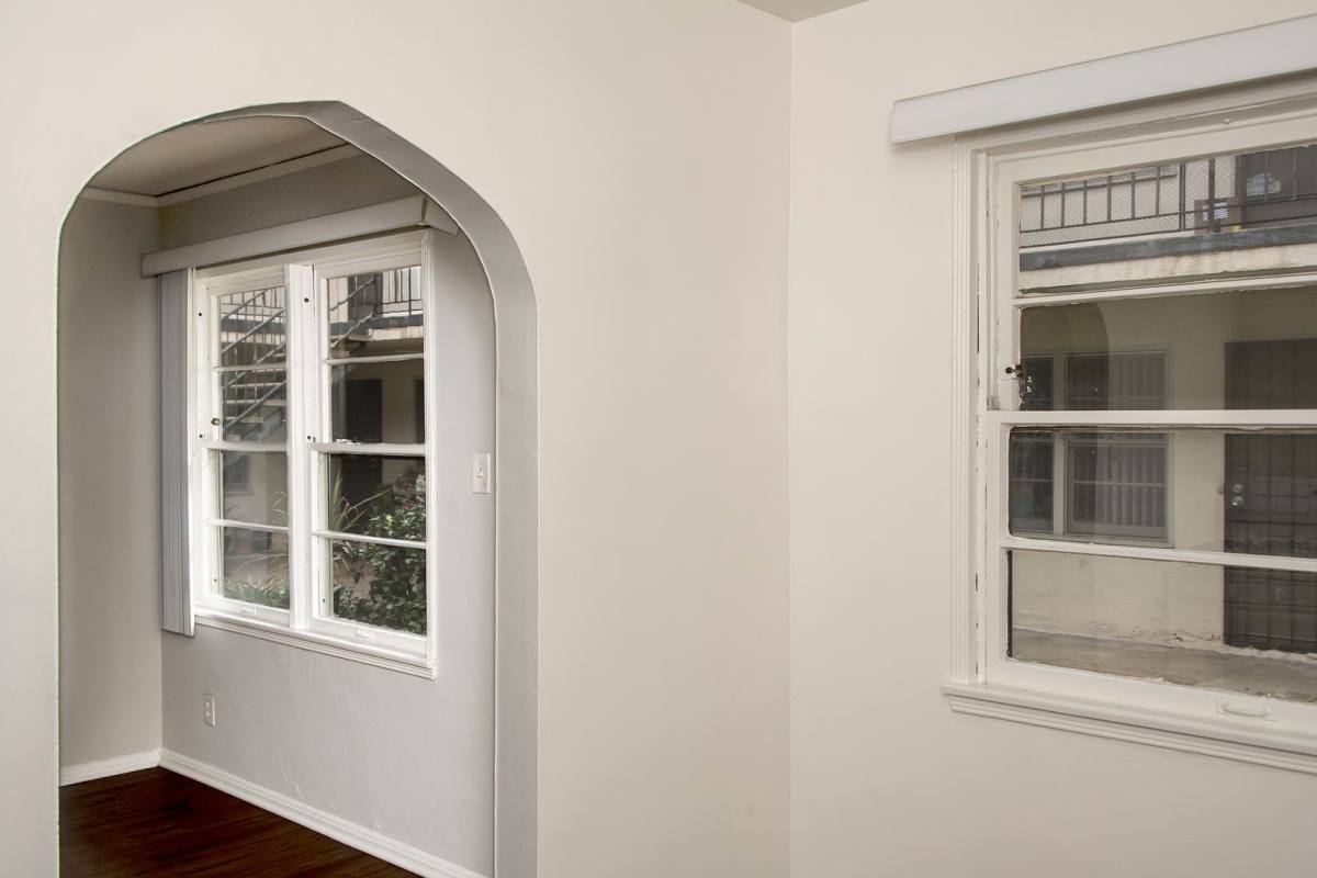 Apartment for rent at 411 E Palmer Ave, Glendale, CA 91205