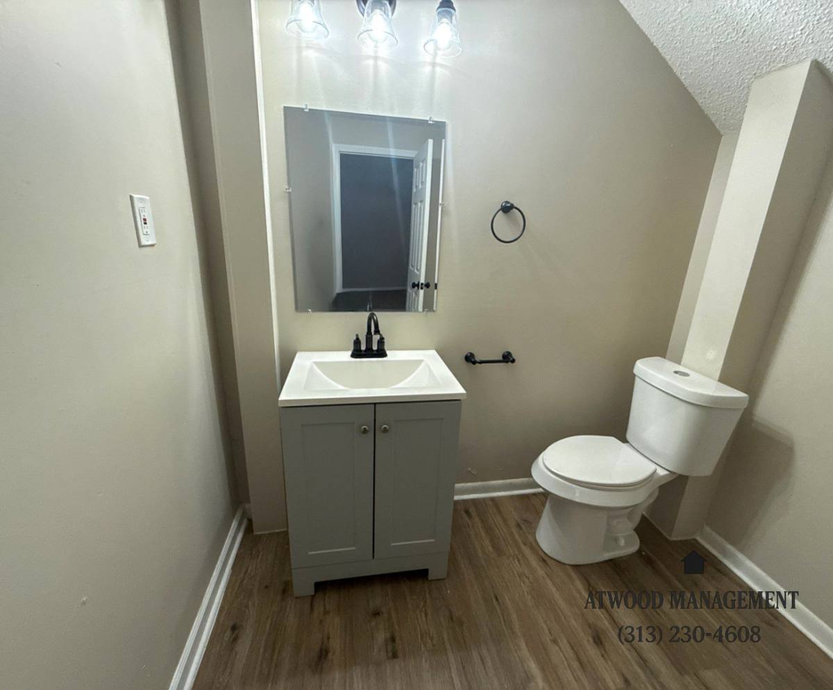 House for rent at 13400 Longview St, Detroit, MI 48213