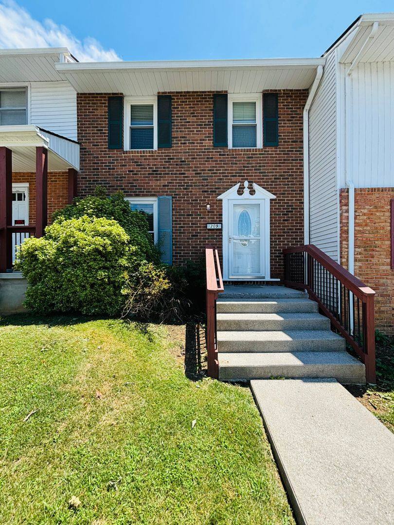 Townhouse for rent at 309 Fairfax Rd, Blacksburg, VA 24060