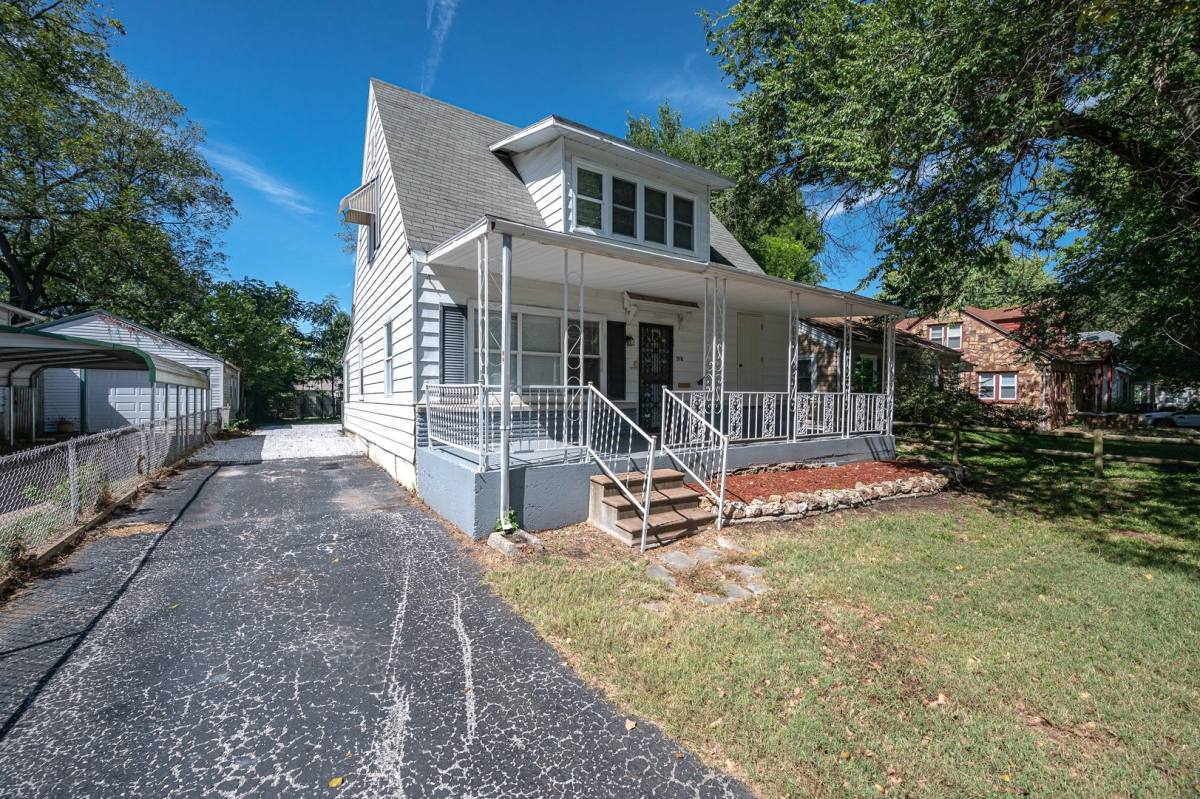 House for rent at 1317 S Pennsylvania Ave, Springfield, MO 65807