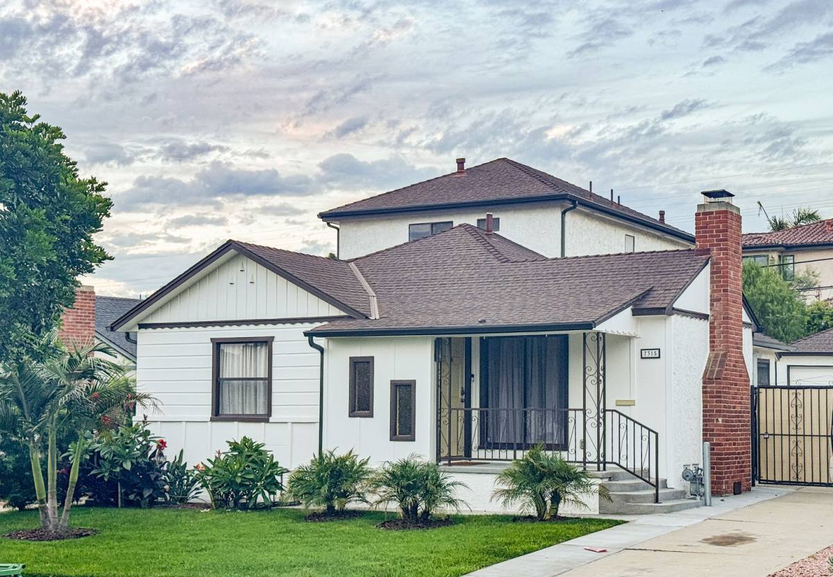7315 W 82nd St, Los Angeles, CA 90045