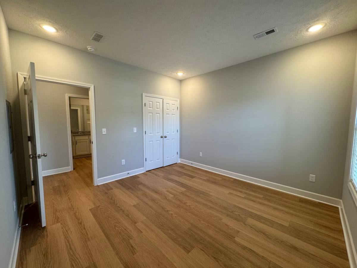 Apartment for rent at 117 Owmby Way, Bowling Green, KY 42101