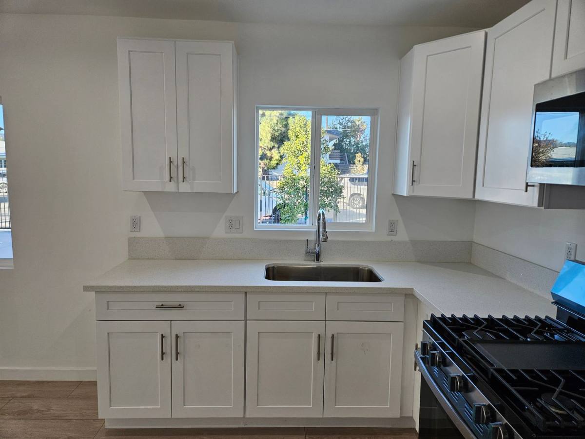 Apartment for rent at 22026 Saticoy St, Canoga Park, CA 91303