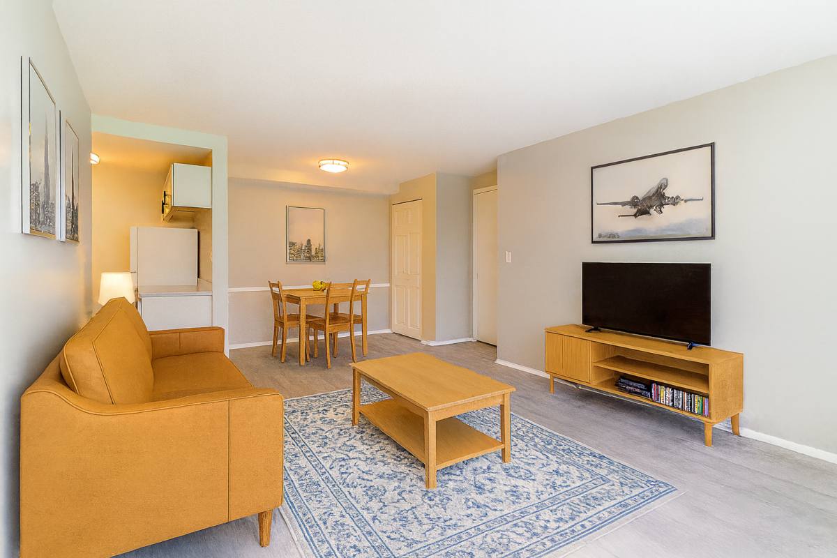 Apartment for rent at 4102 Valley Rd, Cleveland, OH 44109