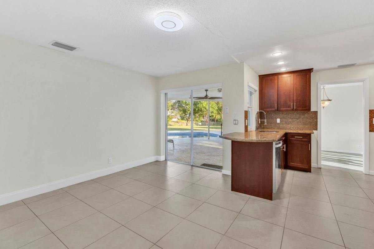 House for rent at 290 NW 65th Ave, Pompano Beach, FL 33063