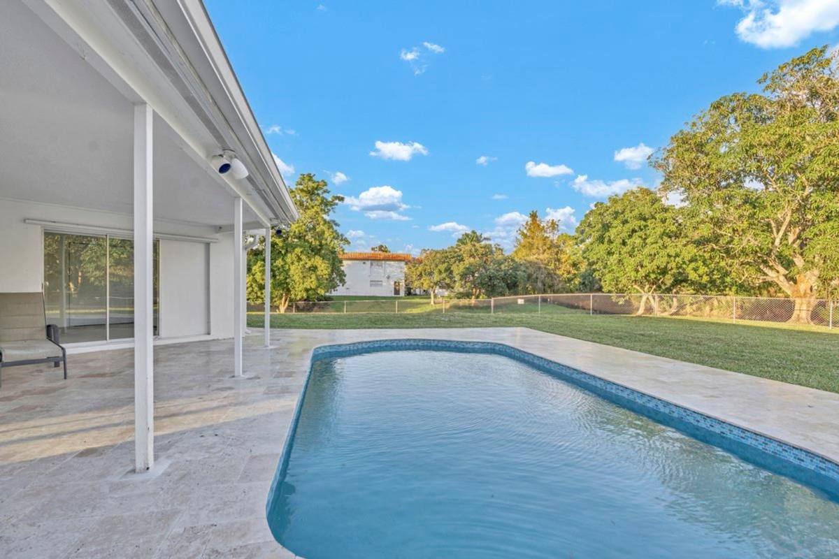 House for rent at 290 NW 65th Ave, Pompano Beach, FL 33063