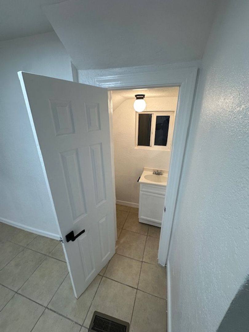 Apartment for rent at 2013 Early St, Lynchburg, VA 24503