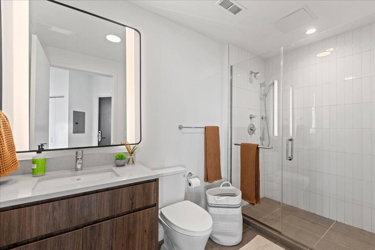 Apartment for rent at 1122 W Chicago Ave, Chicago, IL 60642