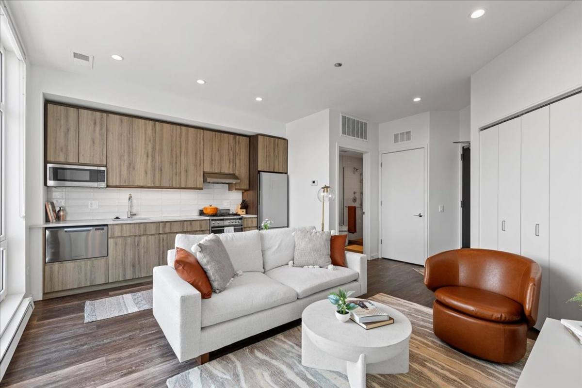 Apartment for rent at 1122 W Chicago Ave, Chicago, IL 60642