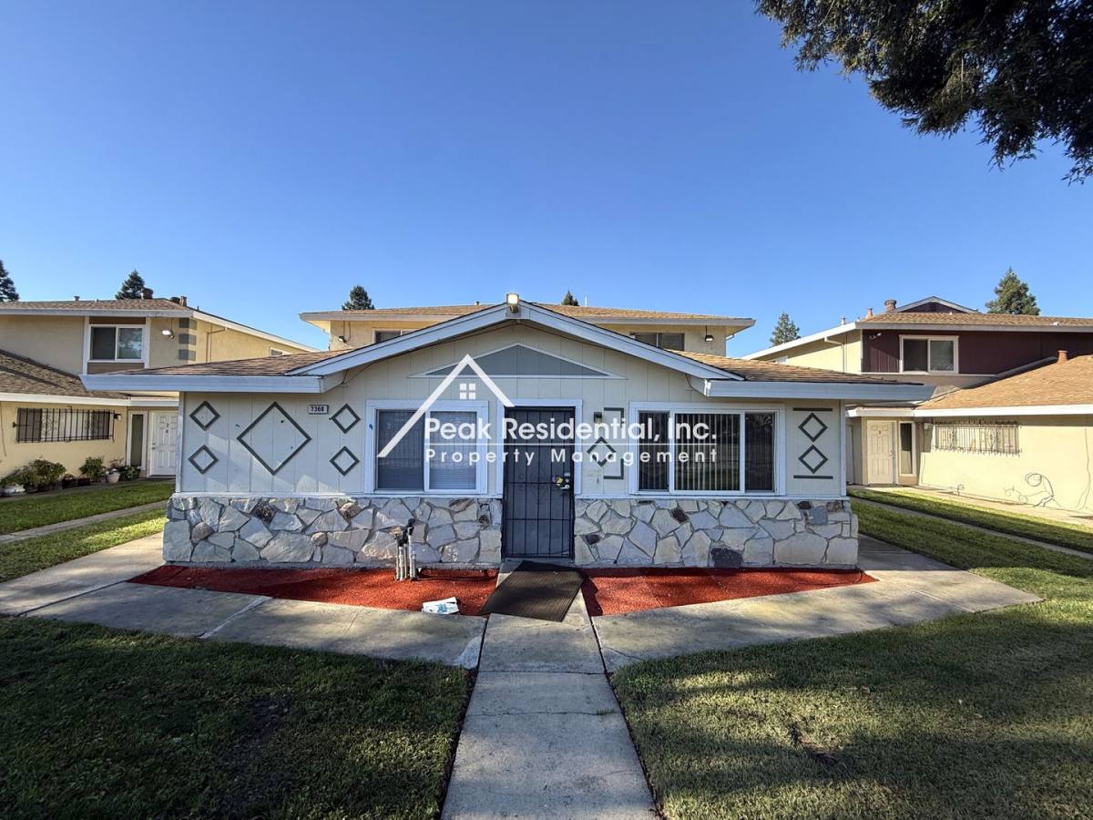 Apartment for rent at 7368 Franklin Blvd, Sacramento, CA 95823