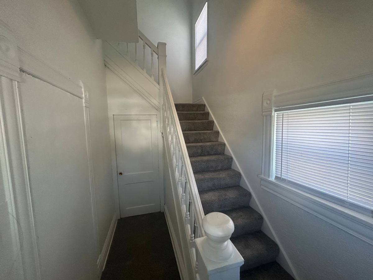 House for rent at 913 Ave A, Council Bluffs, IA 51503