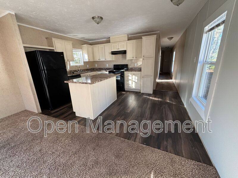 356 Bayhead Dr, Tallahassee, FL 32304