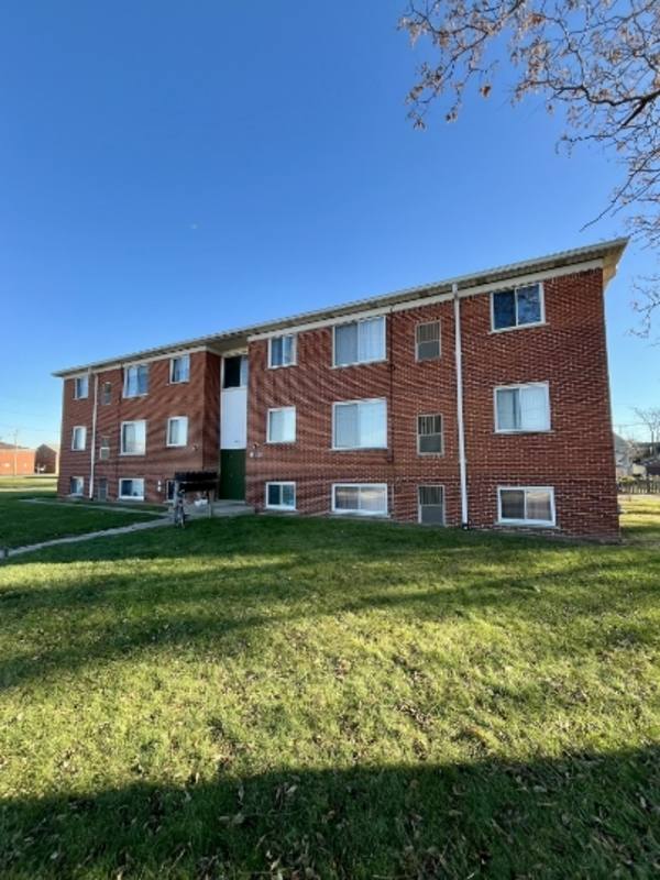 Apartment for rent at 939 James St #12, Wyandotte, MI 48192