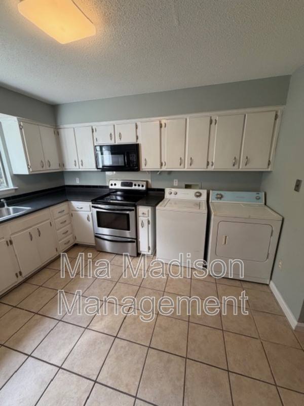 Townhouse for rent at 527 Tibet Ave #3, Savannah, GA 31406