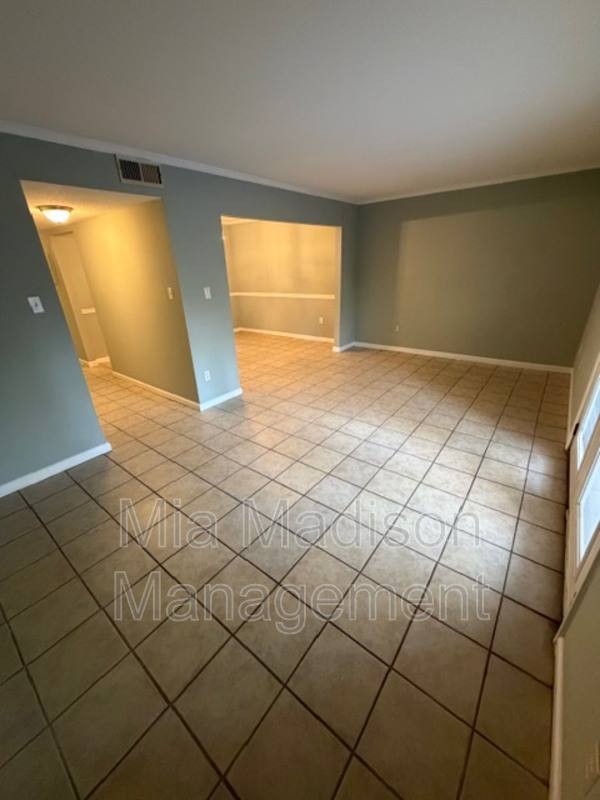 Townhouse for rent at 527 Tibet Ave #3, Savannah, GA 31406