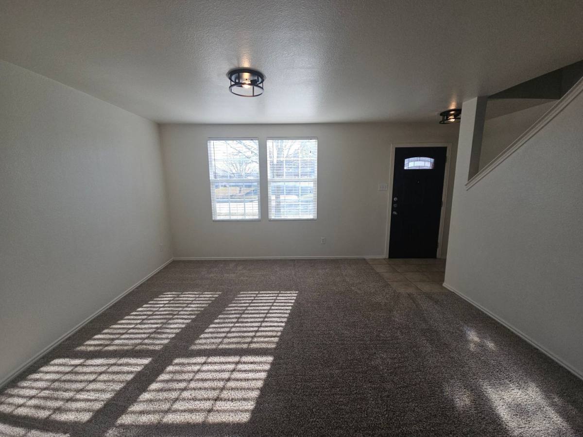 House for rent at 1432 Lauren Dr, Burleson, TX 76028