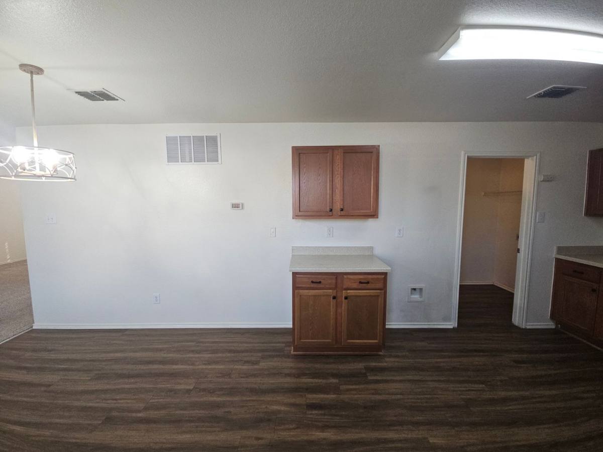House for rent at 1432 Lauren Dr, Burleson, TX 76028