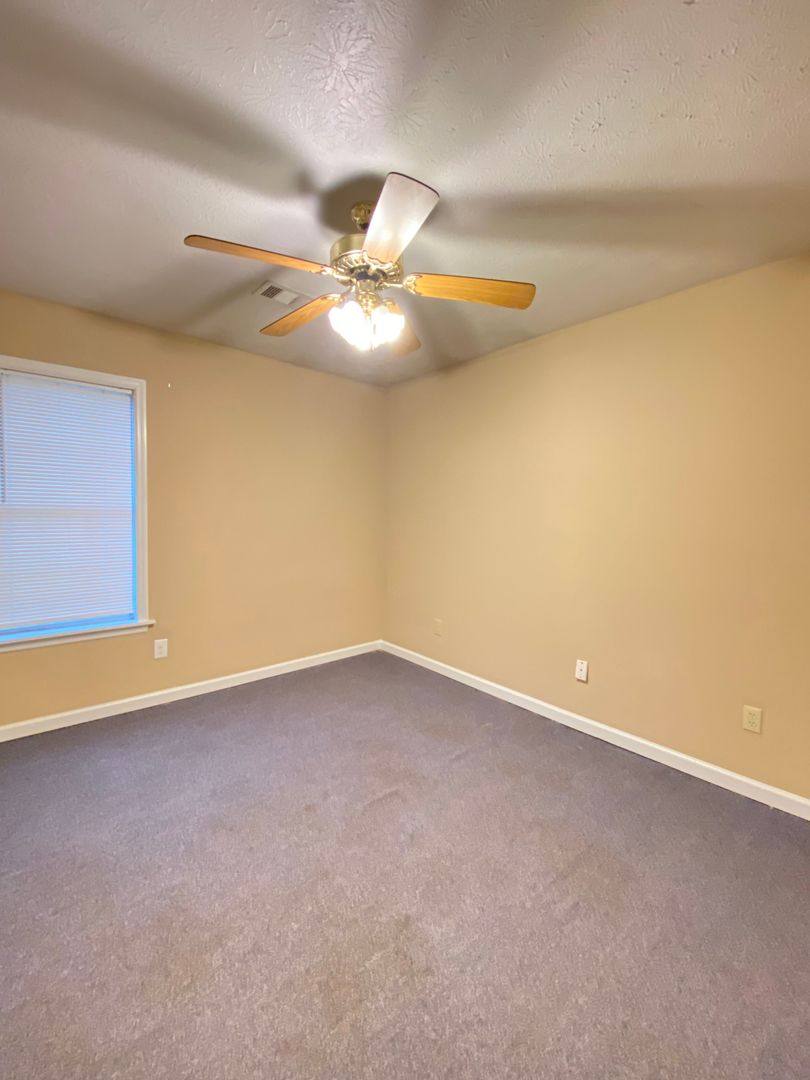 House for rent at 1139 Northlake Dr, Auburn, AL 36830
