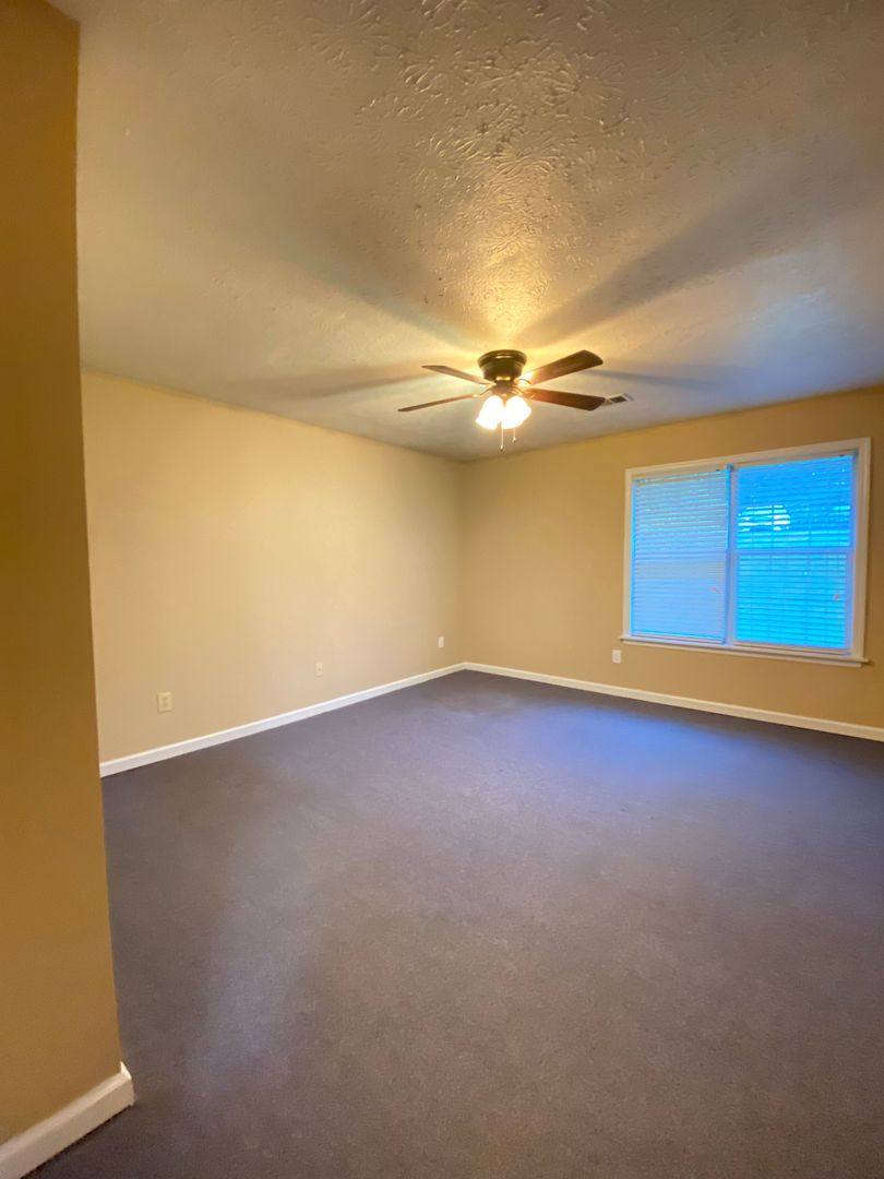 House for rent at 1139 Northlake Dr, Auburn, AL 36830