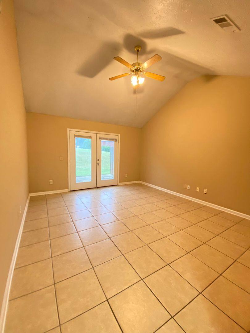 House for rent at 1139 Northlake Dr, Auburn, AL 36830