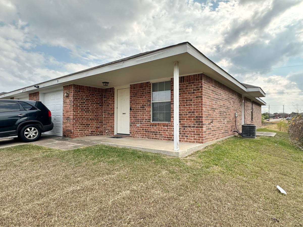 Townhouse for rent at 2604 Alma Dr, Killeen, TX 76549