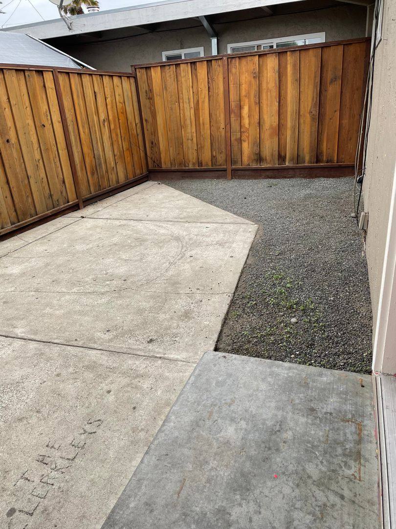 Apartment for rent at 310 Market Place, Menlo Park, CA 94025
