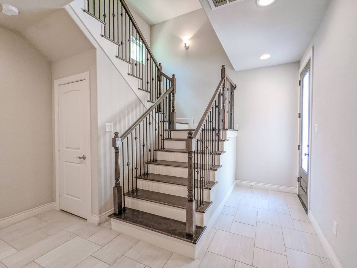 House for rent at 5323 Kiam St, Houston, TX 77007