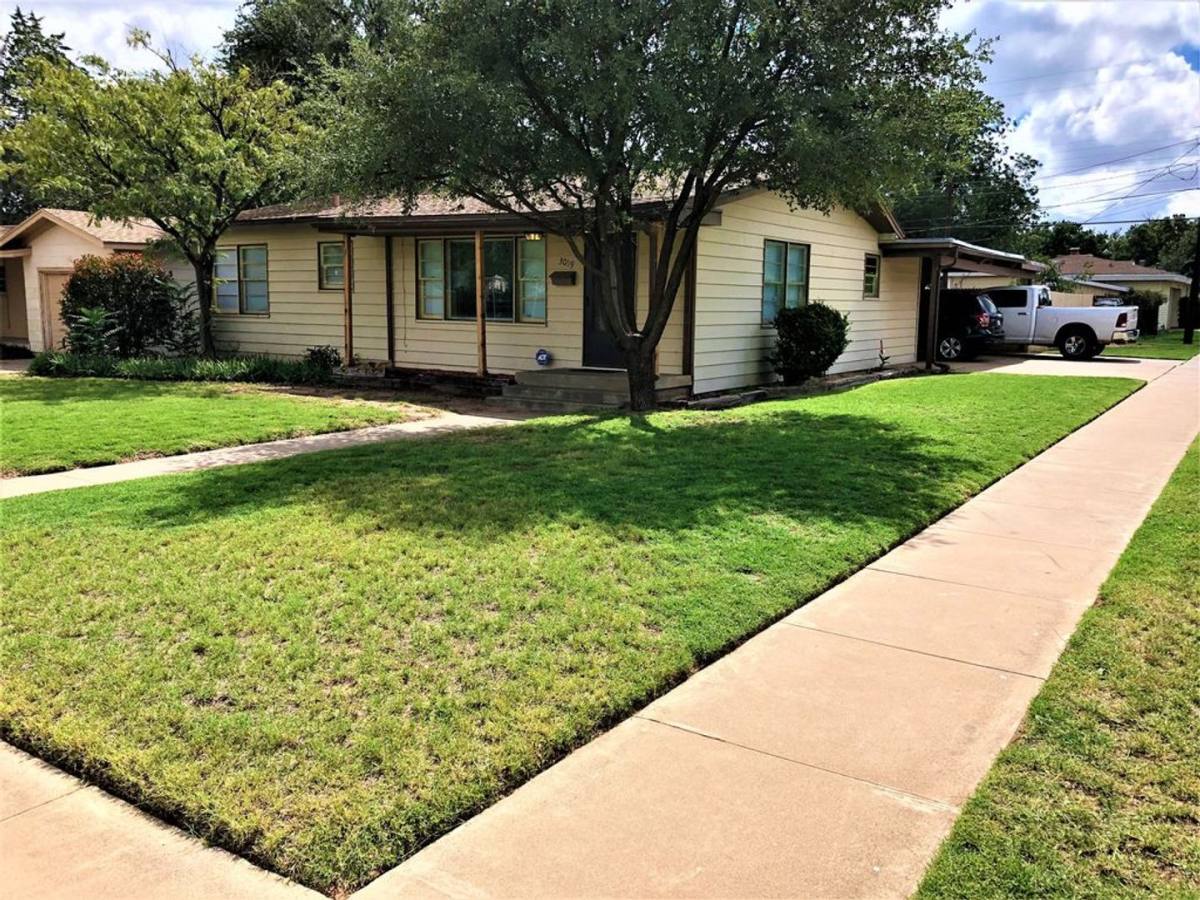 House for rent at 3019 42nd St, Lubbock, TX 79413