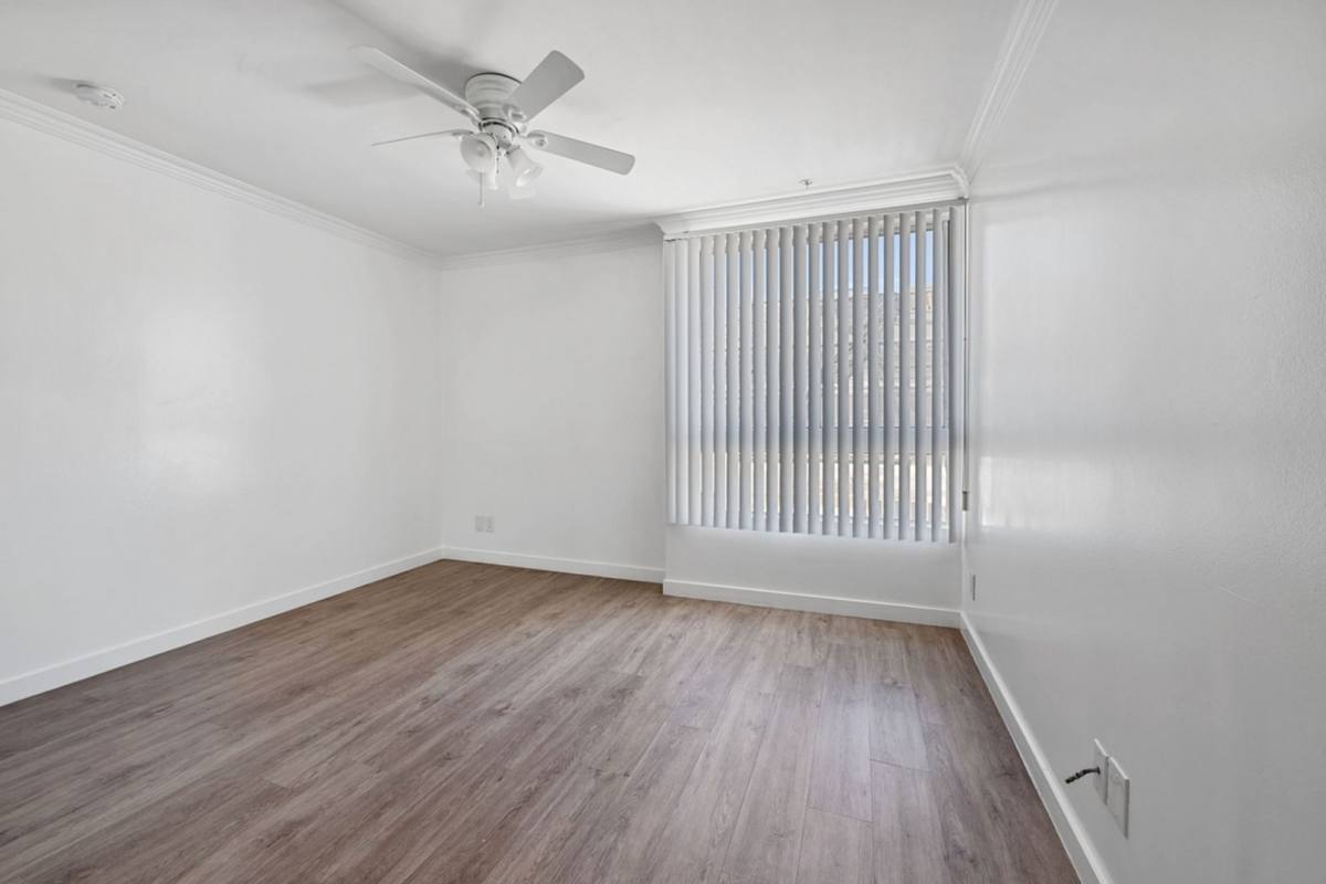 Apartment for rent at 6042 Barton Ave, Los Angeles, CA 90038