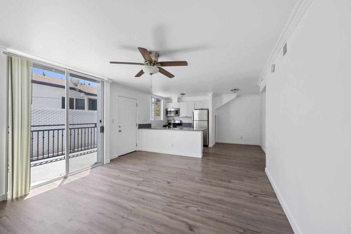 Apartment for rent at 6042 Barton Ave, Los Angeles, CA 90038