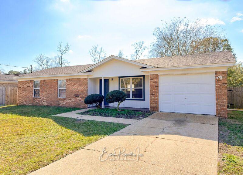 House for rent at 1341 Dog Track Rd, Pensacola, FL 32506