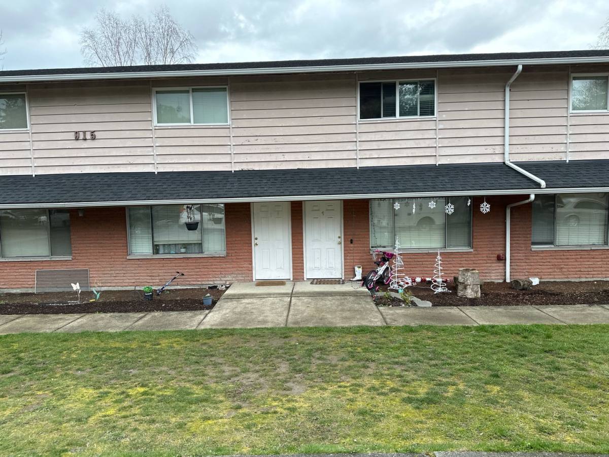 915 Crestview Lane, Mount Vernon, WA 98273