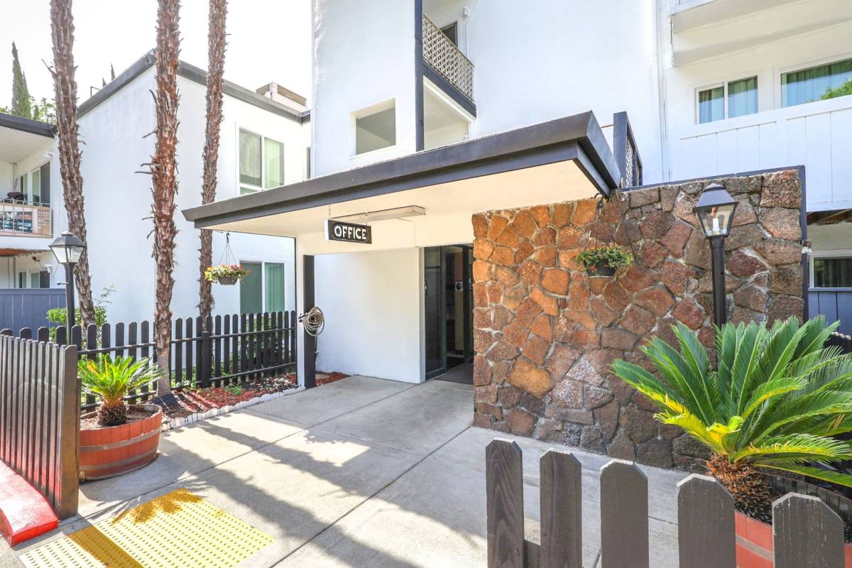 Apartment for rent at 5600 Marconi Ave, Carmichael, CA 95608