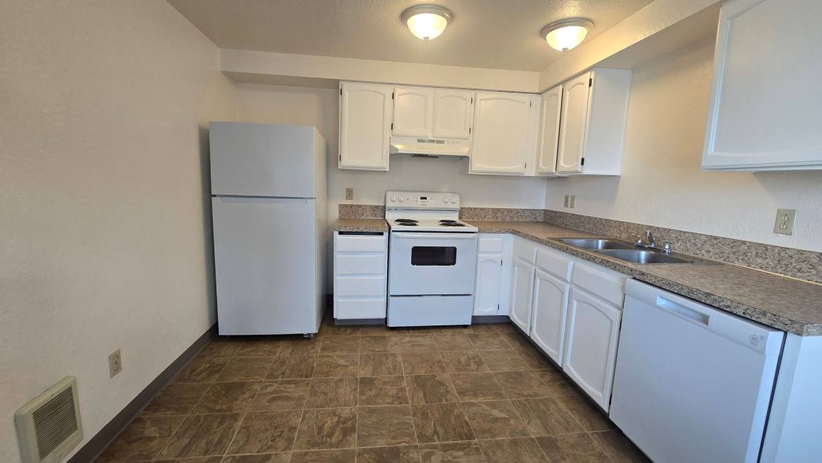 Apartment for rent at 1560 Newberg Highway 1, Woodburn, OR 97071