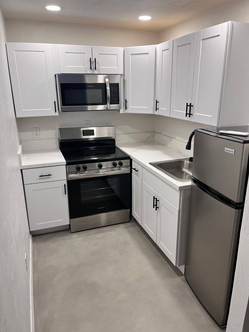 802-814 N Alvernon, Tucson, AZ 85711 - Apartment For Rent - Image 6