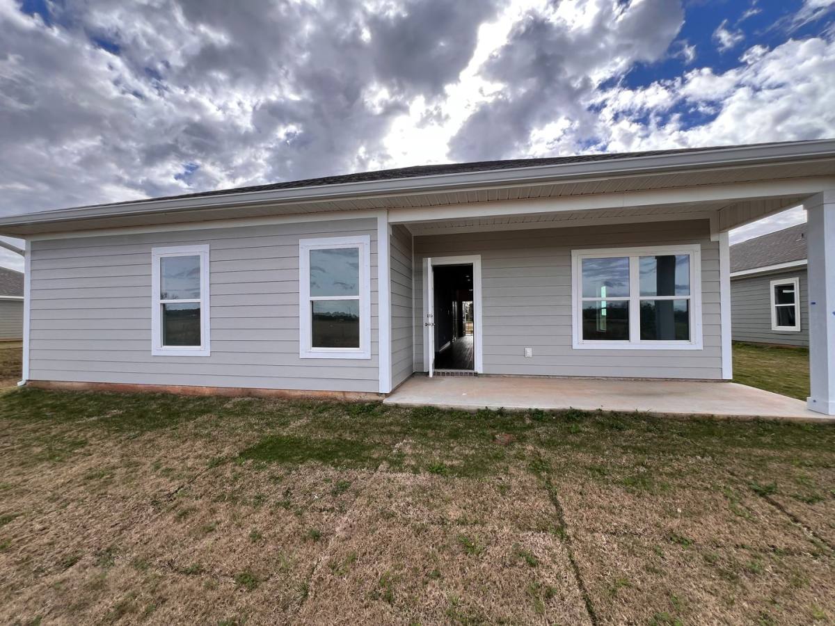 House for rent at 21533 Tawny Loop, Robertsdale, AL 36567