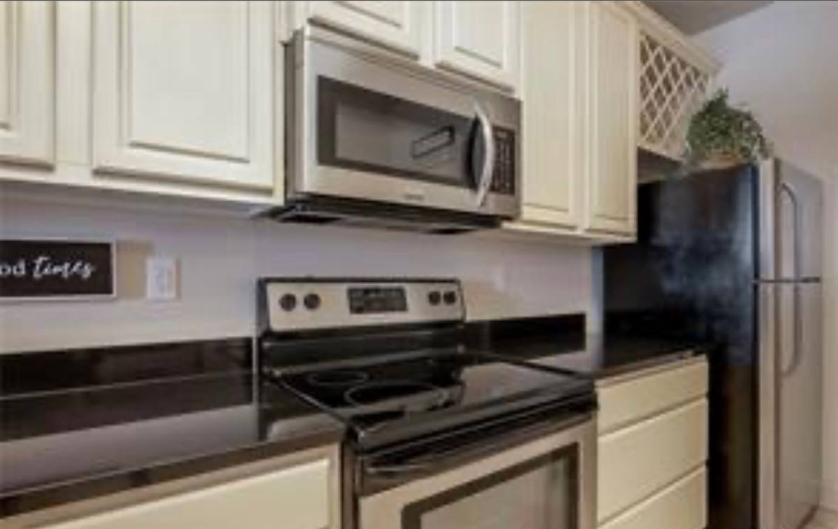 Condo for rent at 700 15th St, Tuscaloosa, AL 35401