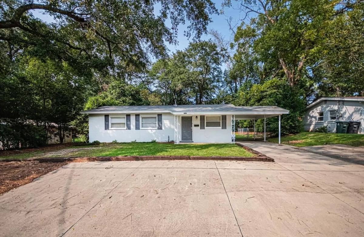 House for rent at 1634 Airport Dr, Tallahassee, FL 32304