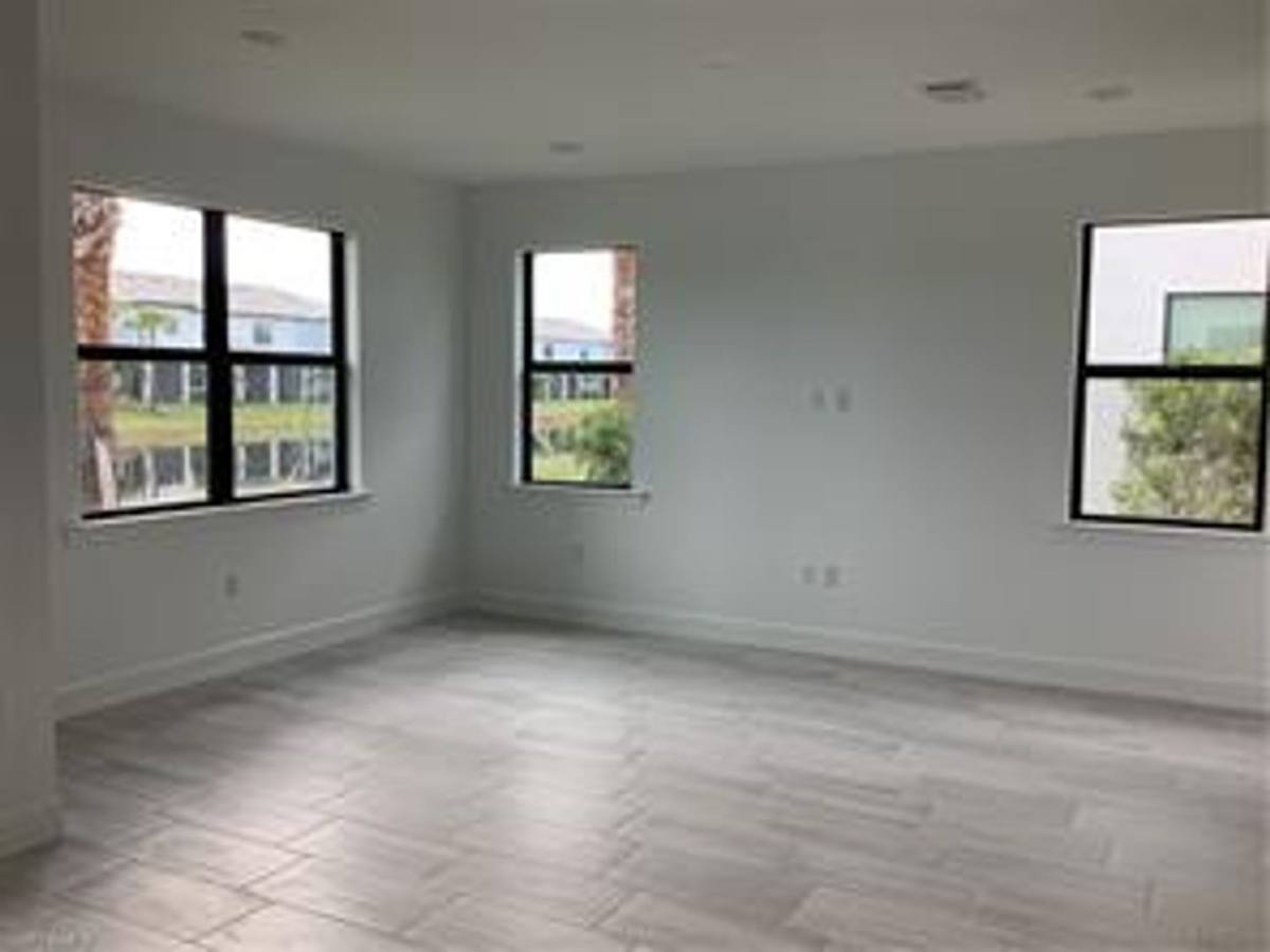 Townhouse for rent at 4275 Sonoma Oaks Circle, Naples, FL 34119