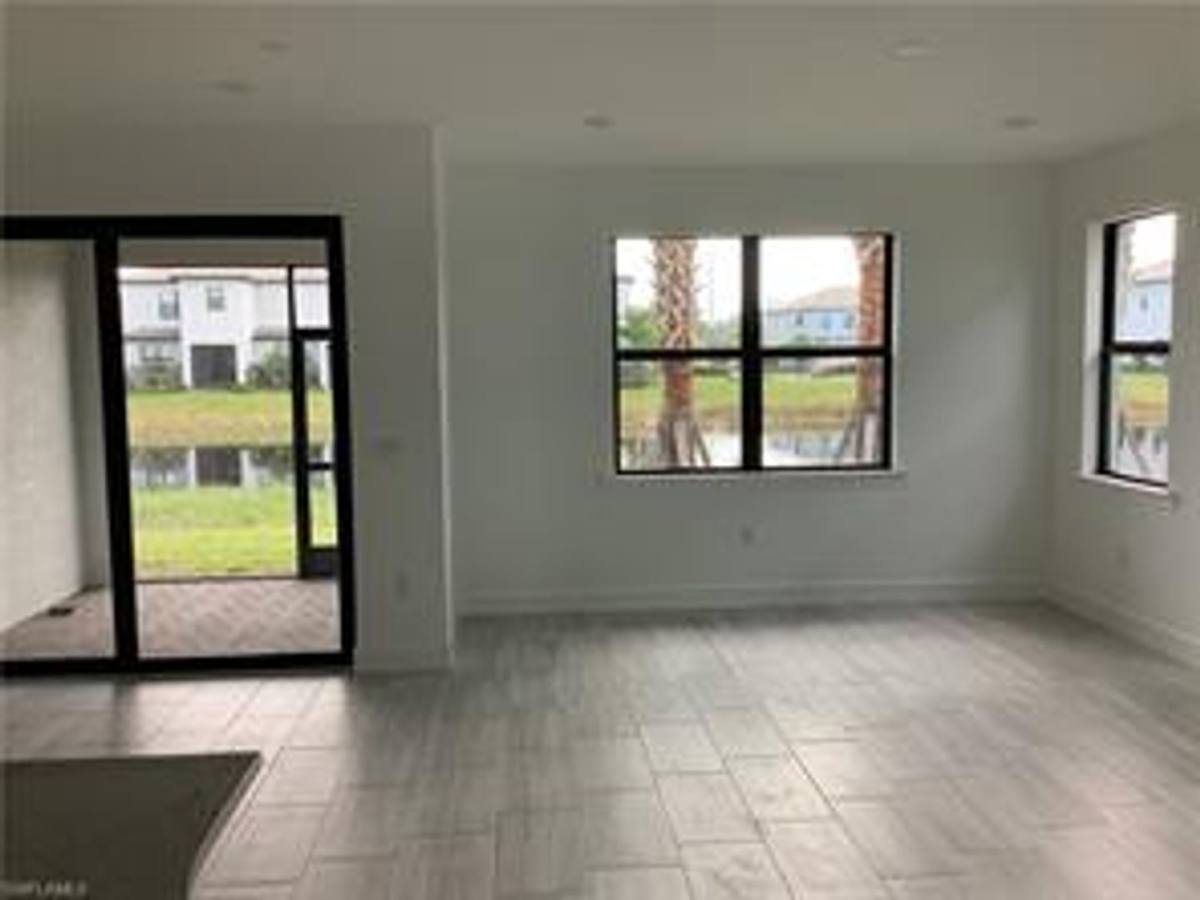 Townhouse for rent at 4275 Sonoma Oaks Circle, Naples, FL 34119