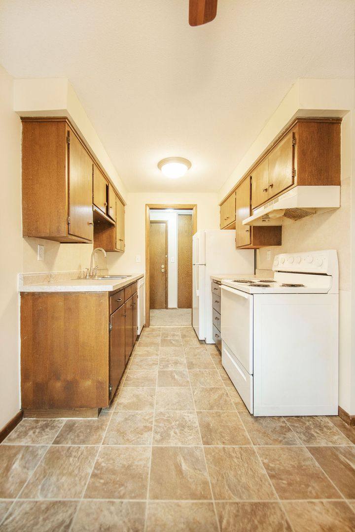 Apartment for rent at 101 Glenbrook Rd, Wayzata, MN 55391