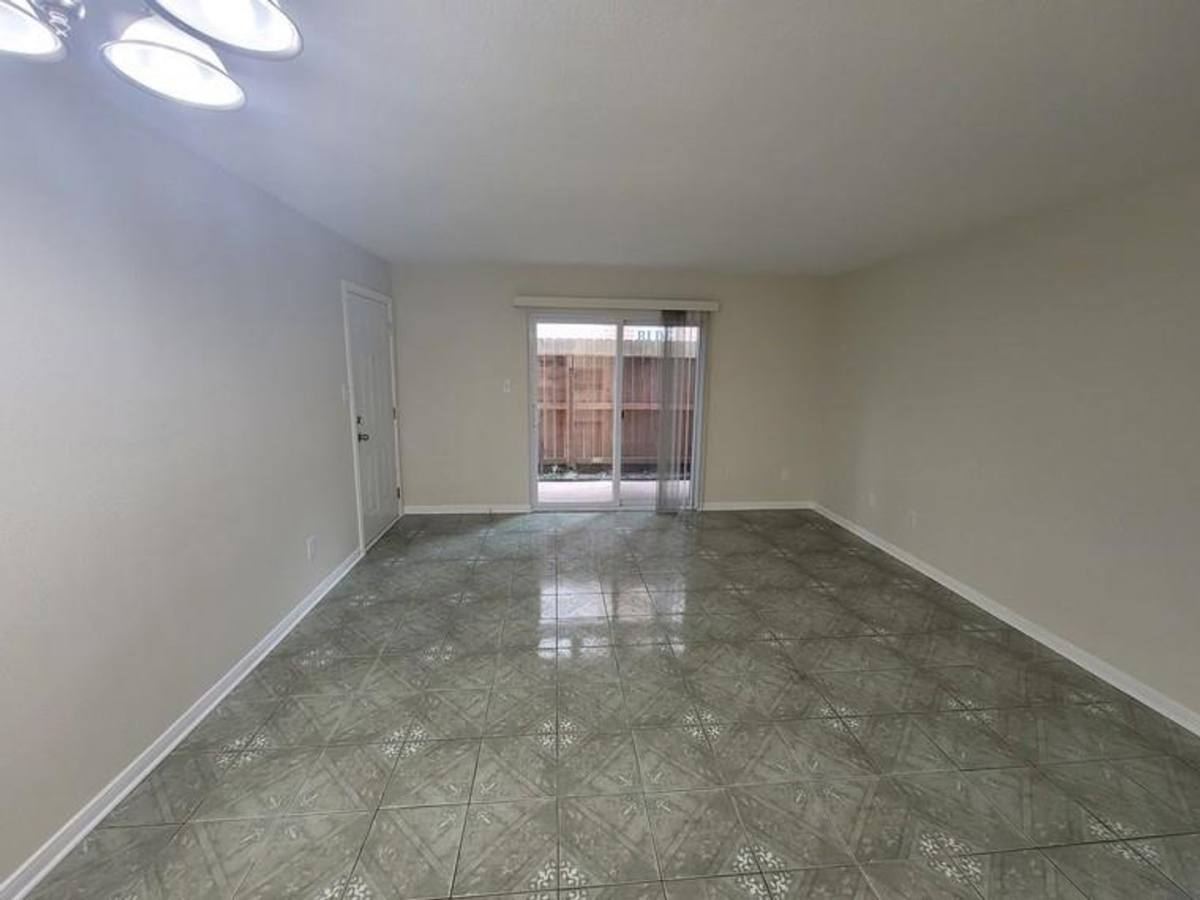 Condo for rent at 215 Post Office, Galveston, TX 77550
