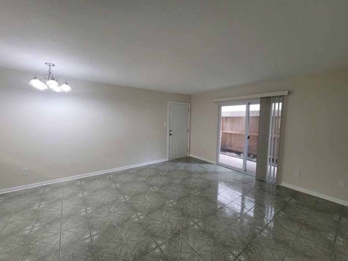 Condo for rent at 215 Post Office, Galveston, TX 77550