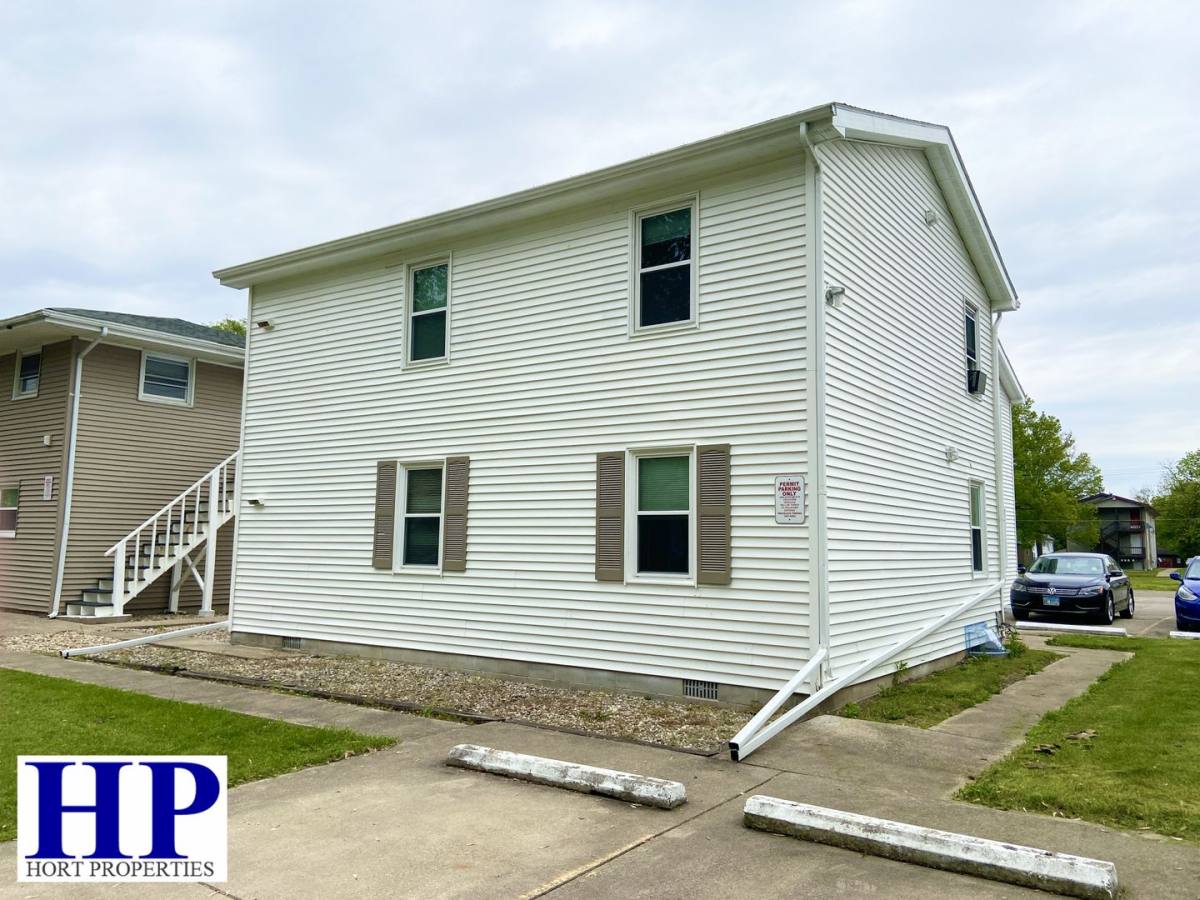 Apartment for rent at 1109 3rd St, Charleston, IL 61920