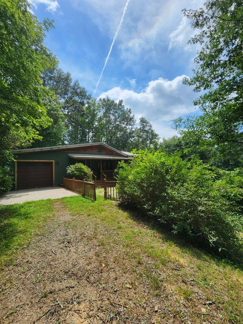 House for rent at 35 Sessler Rd, Black Mountain, NC 28711