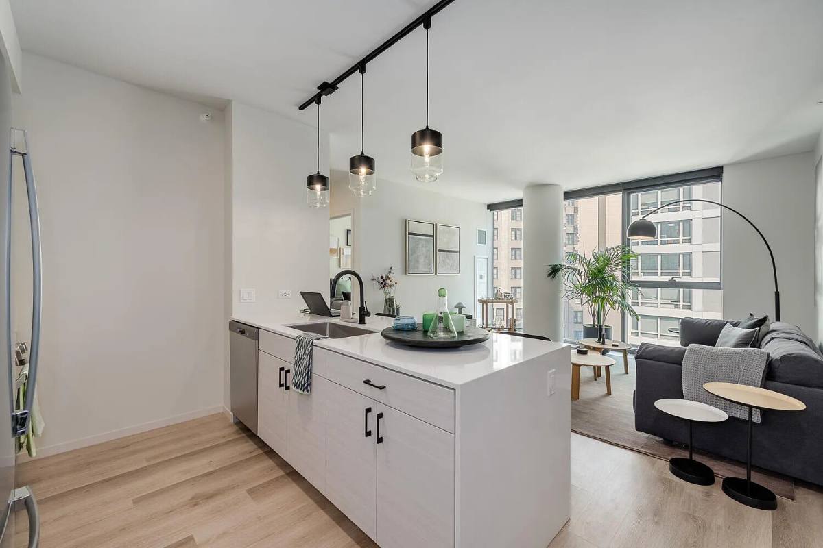 Apartment for rent at 88 E Wacker Place, Chicago, IL 60601