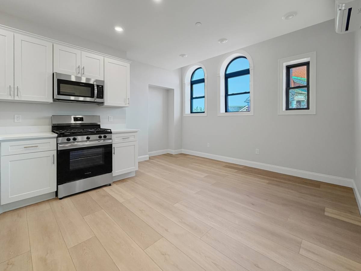 226 Winthrop St, Winthrop, MA 02152