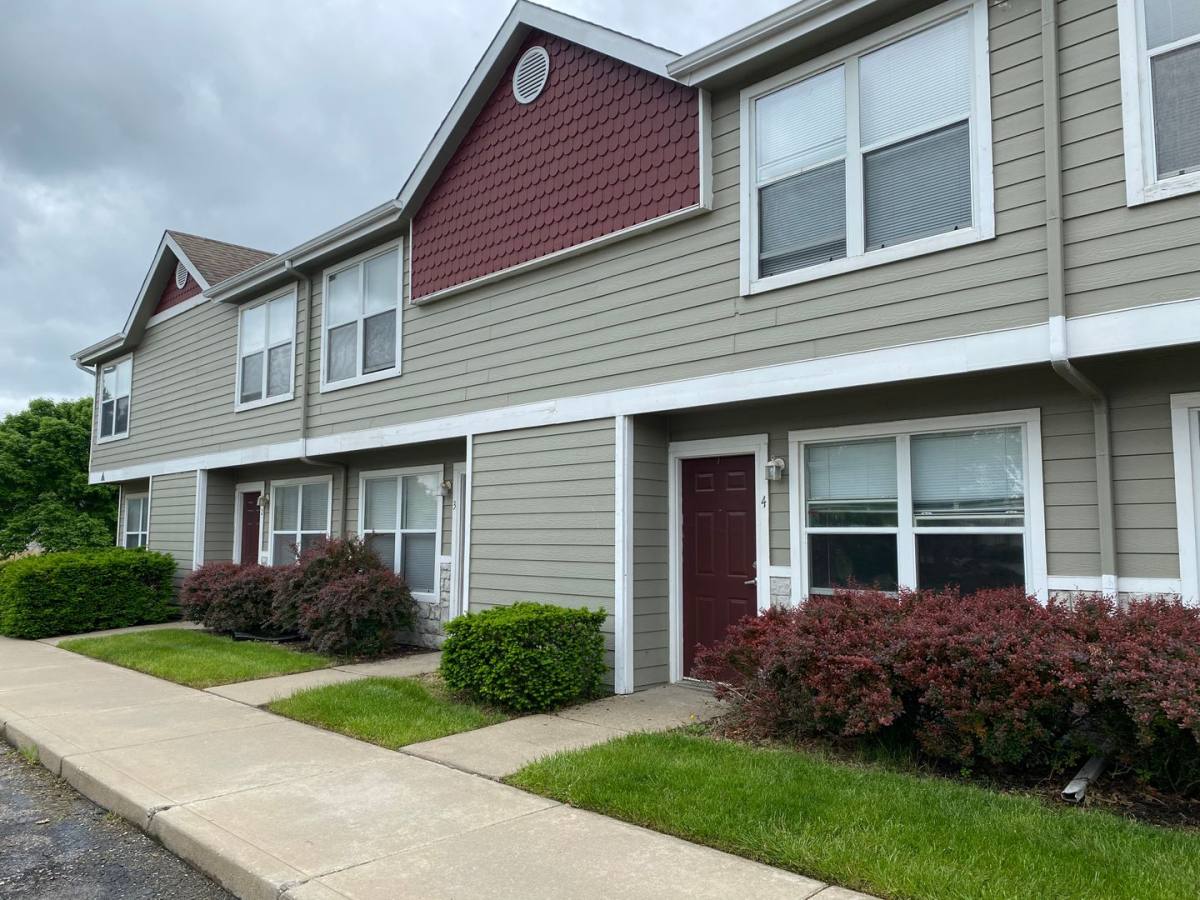 Apartment for rent at 5111 Congressional Circle, Lawrence, KS 66049